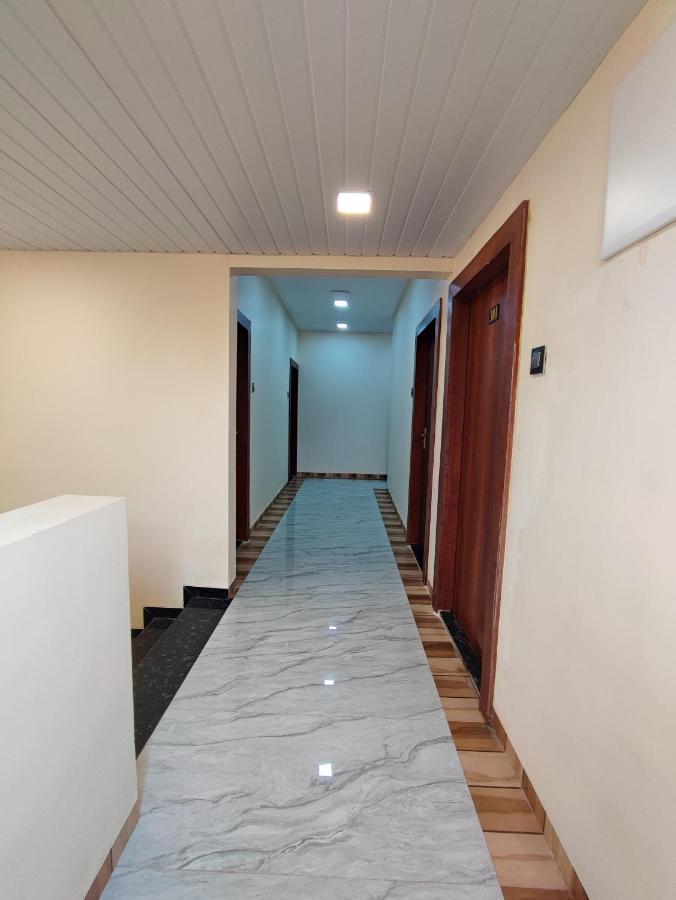 Hotel Starlit Navi Mumbai Exteriör bild
