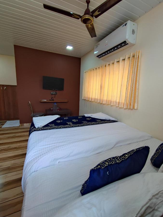 Hotel Starlit Navi Mumbai Exteriör bild