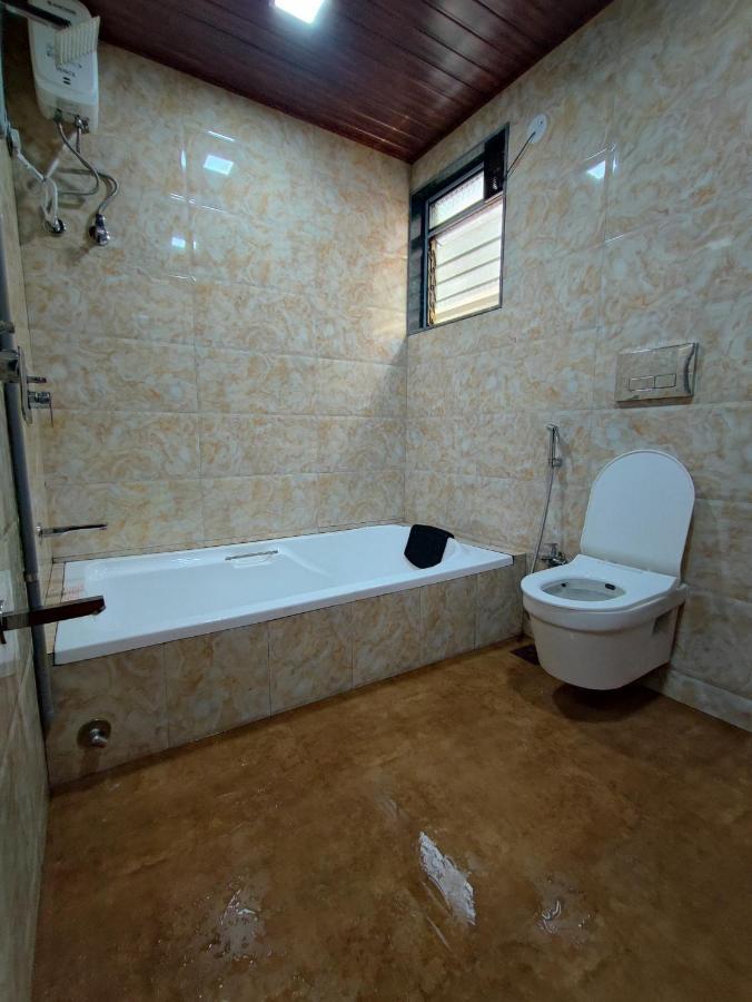 Hotel Starlit Navi Mumbai Exteriör bild