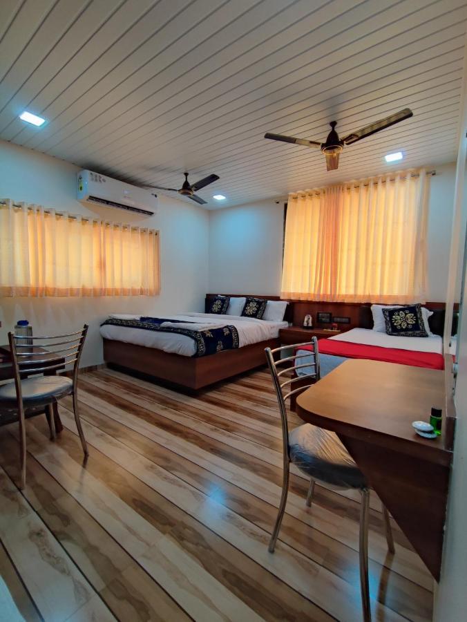 Hotel Starlit Navi Mumbai Exteriör bild