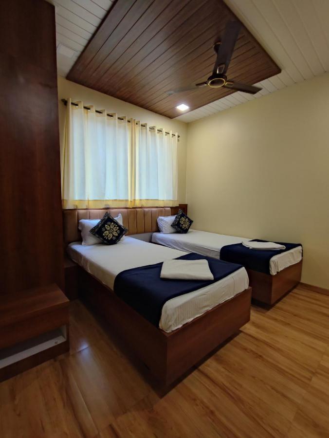 Hotel Starlit Navi Mumbai Exteriör bild