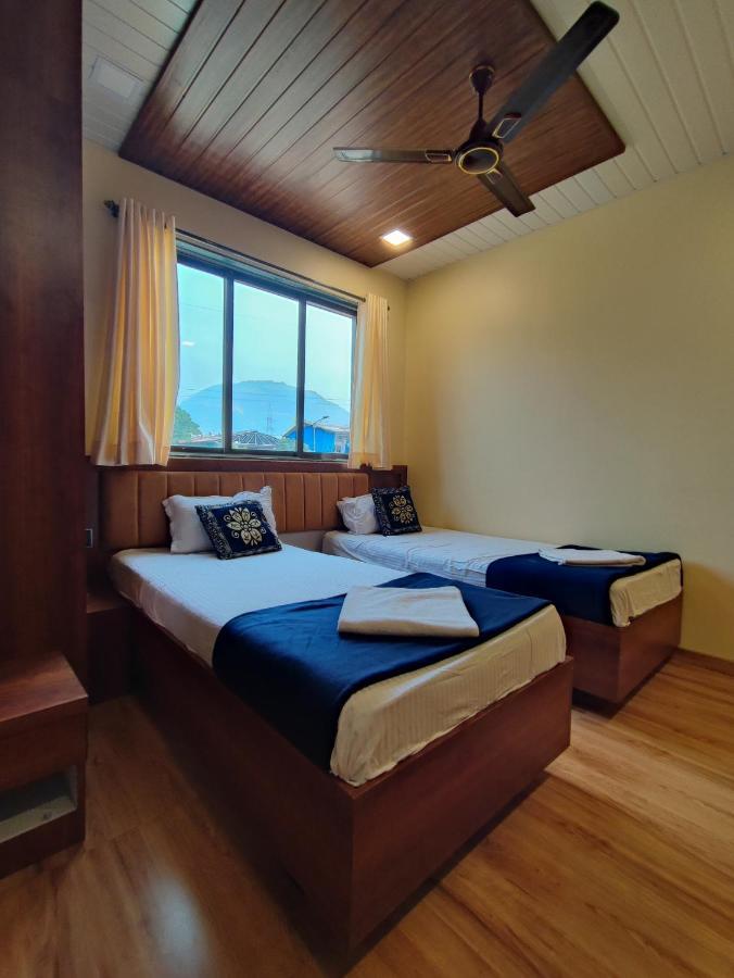 Hotel Starlit Navi Mumbai Exteriör bild