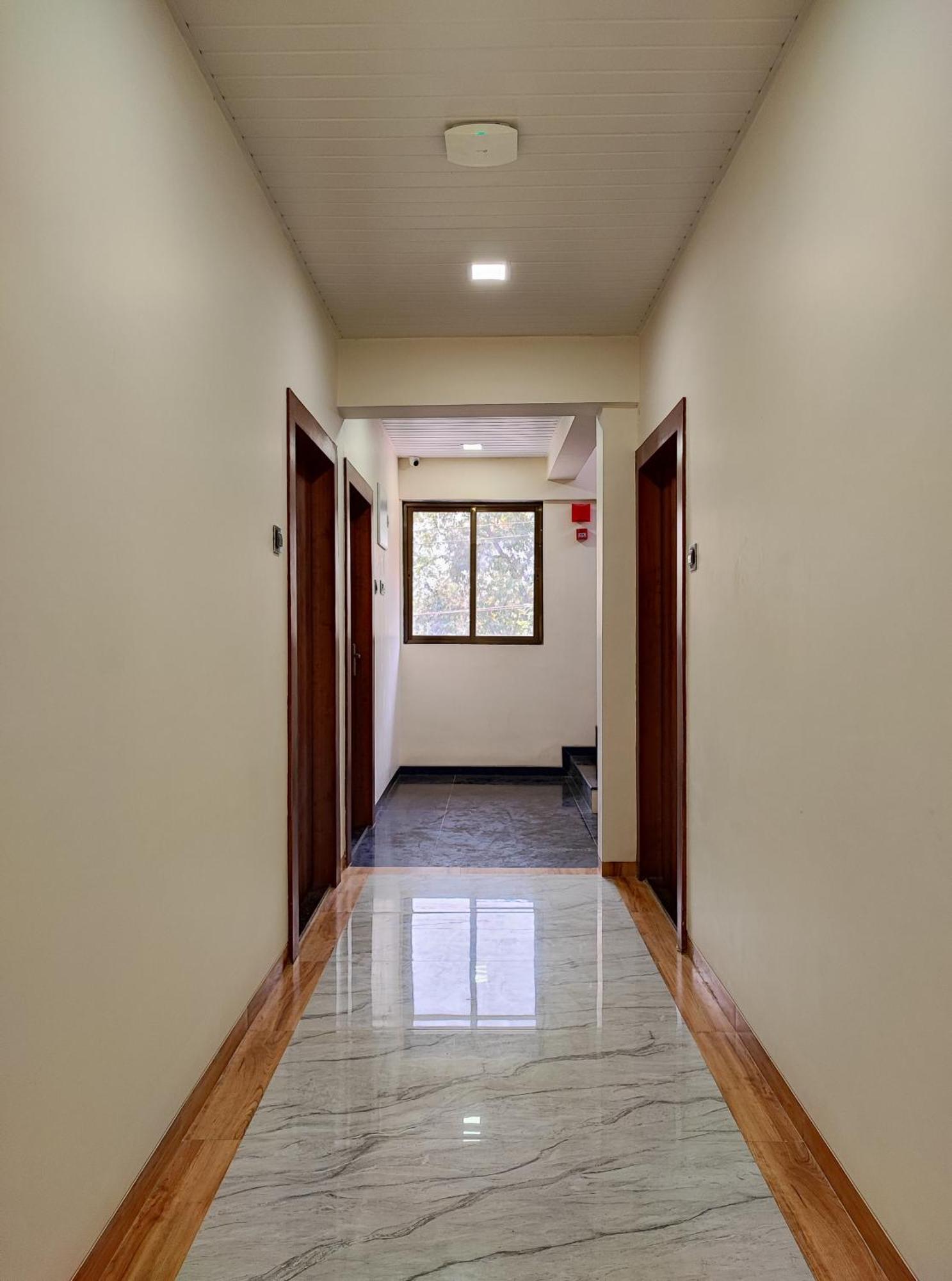 Hotel Starlit Navi Mumbai Rum bild